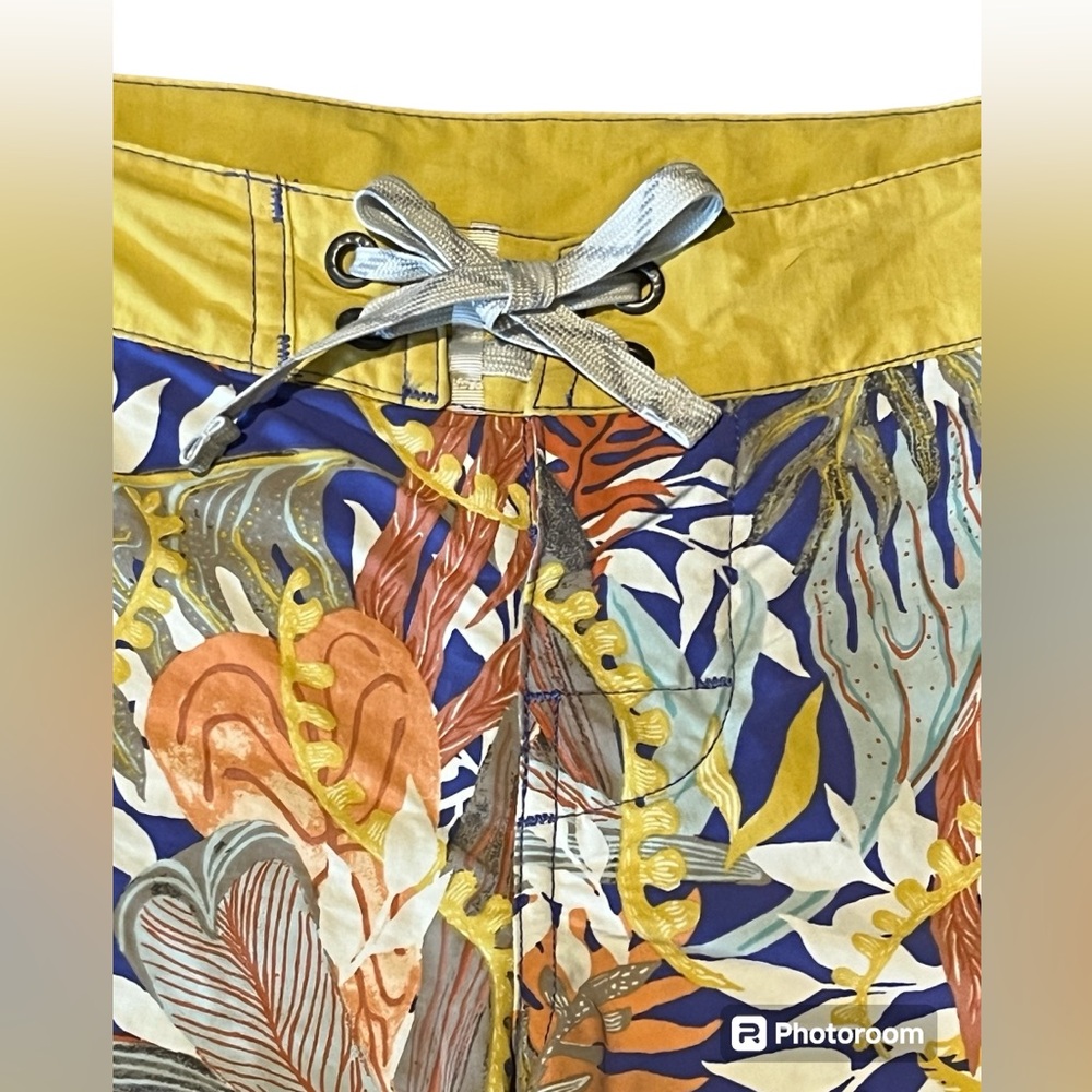 Patagonia Women’s W's Wavefarer® Boardshorts - 5''' Jurassic Ferns Size 6 - Picture 5 of 13